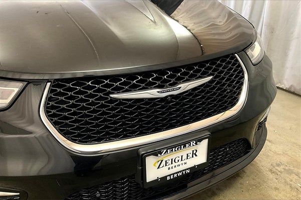 2022 Chrysler Pacifica Limited in Kalamazoo, MI - HZ Plainwell Ford
