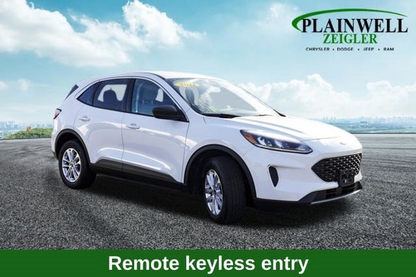 2022 Ford Escape SE Hybrid COLD WEATHER PACKAGE in Kalamazoo, MI - HZ Plainwell Ford
