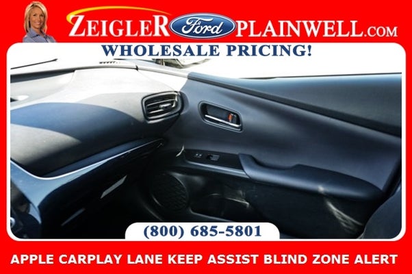2020 Toyota Prius L APPLE CARPLAY LANE KEEP ASSIST BLIND ZONE ALERT in Kalamazoo, MI - HZ Plainwell Ford