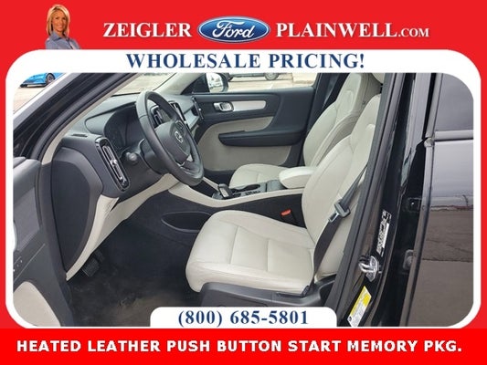 2021 Volvo XC40 Momentum HEATED LEATHER SEATS APPLE CARPLAY MEMORY PKG in Kalamazoo, MI - HZ Plainwell Ford