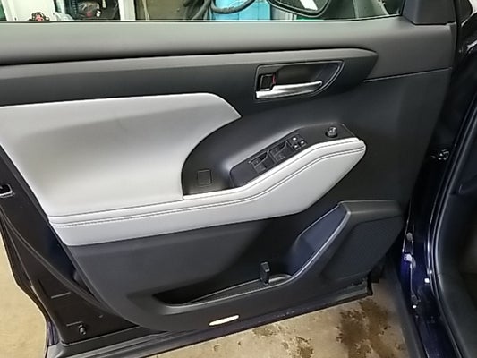 2023 Toyota Highlander Hybrid Hybrid XLE in Kalamazoo, MI - HZ Plainwell Ford