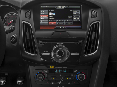 2017 Ford Focus ST Power Moonroof