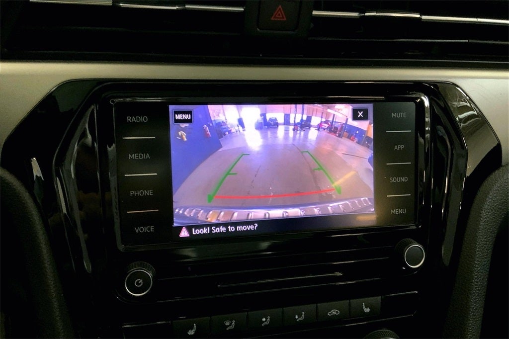 2022 Volkswagen Passat 2.0T SE