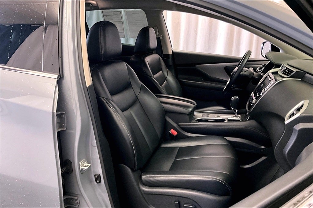 2022 Nissan Murano SV