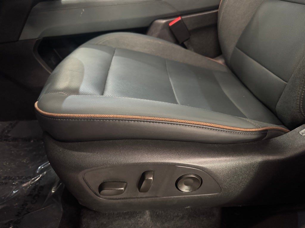 2024 GMC Acadia AT4 AWD