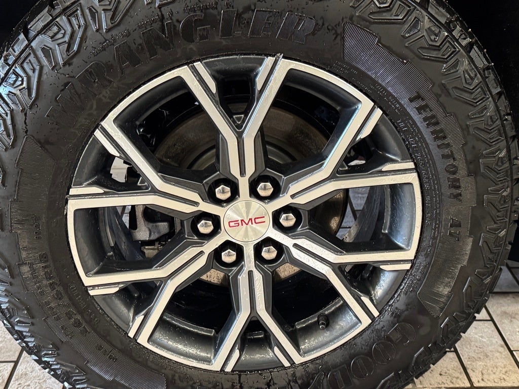 2024 GMC Acadia AT4 AWD