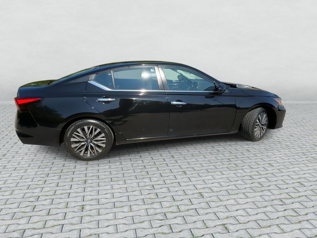 2023 Nissan Altima 2.5 SV FWD