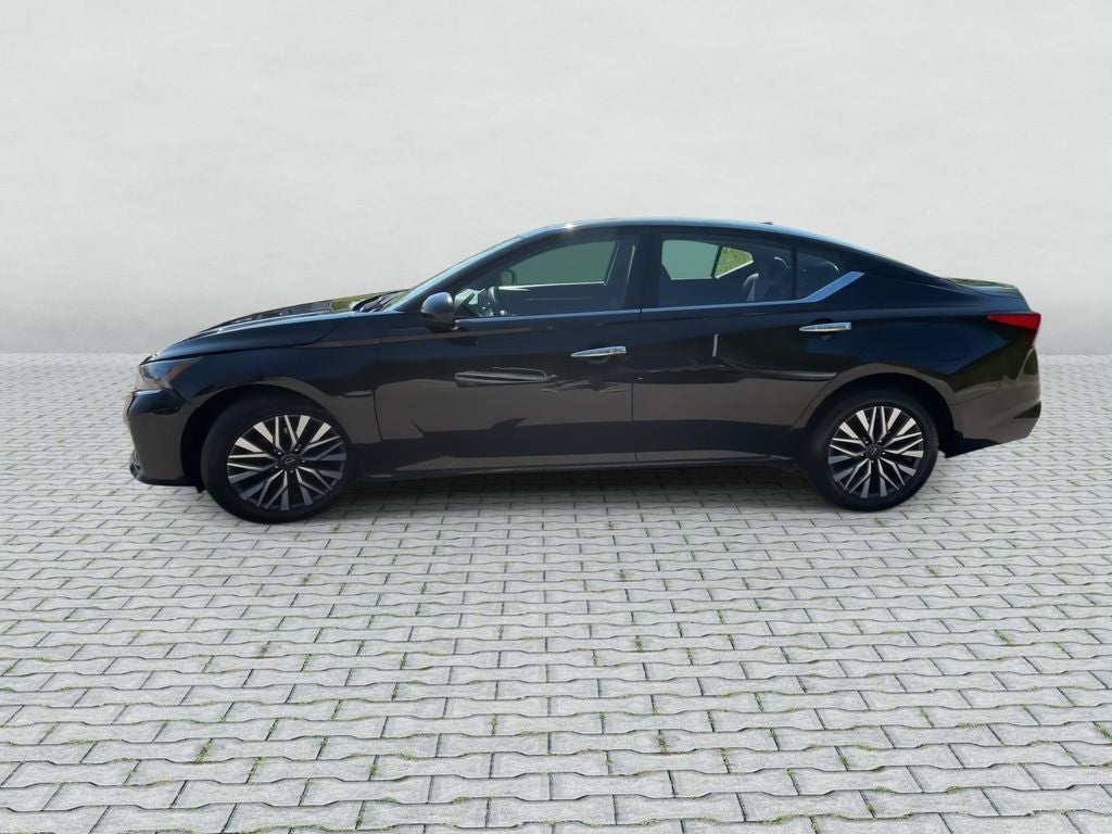 2023 Nissan Altima 2.5 SV FWD