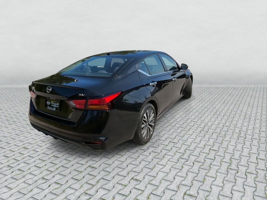 2023 Nissan Altima 2.5 SV FWD