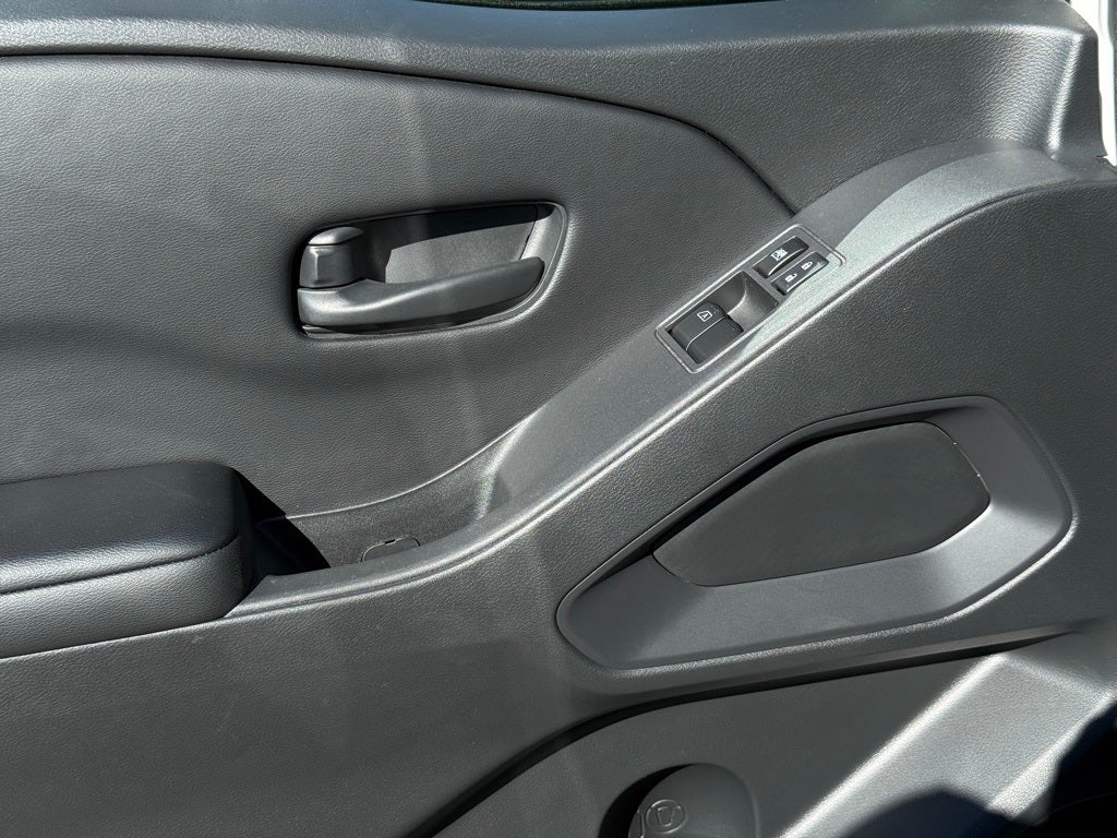 2025 Nissan Frontier S