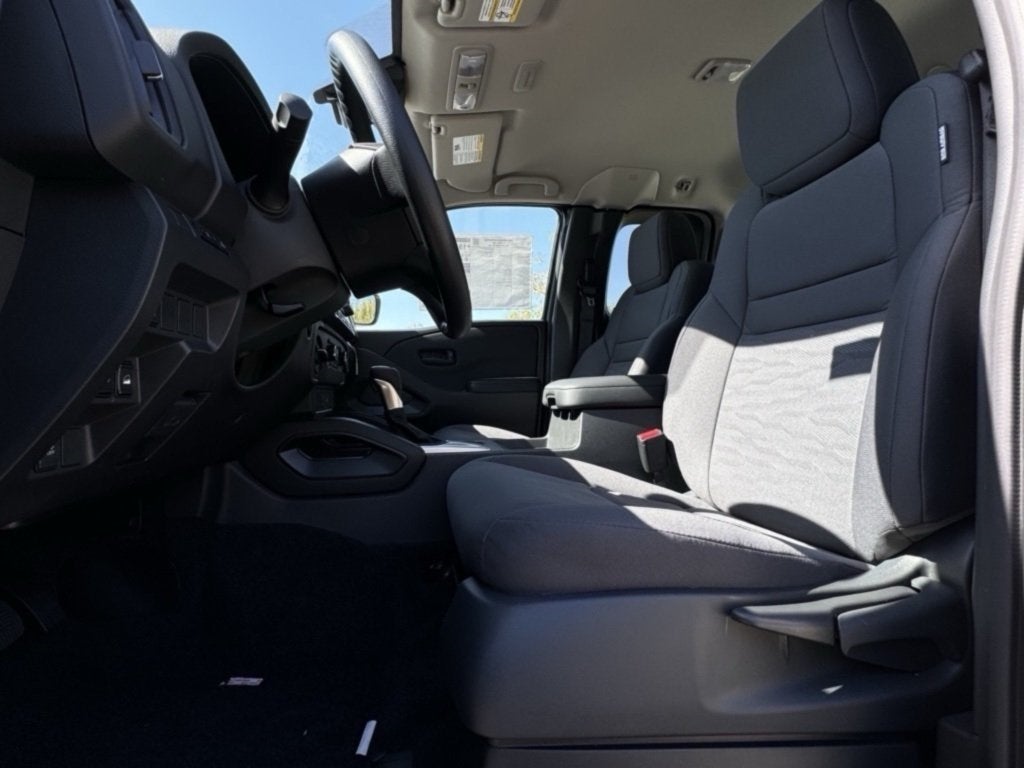 2025 Nissan Frontier S