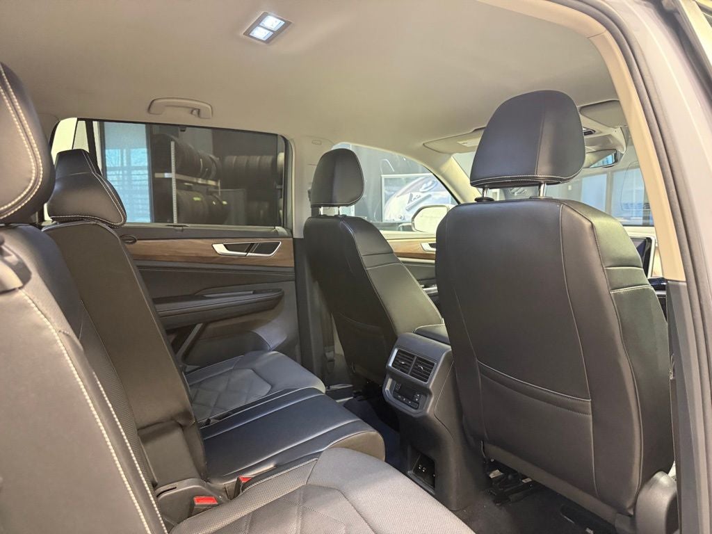 2024 Volkswagen Atlas 2.0T SE w/Technology