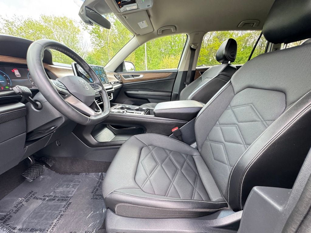 2024 Volkswagen Atlas 2.0T SE w/Technology AWD