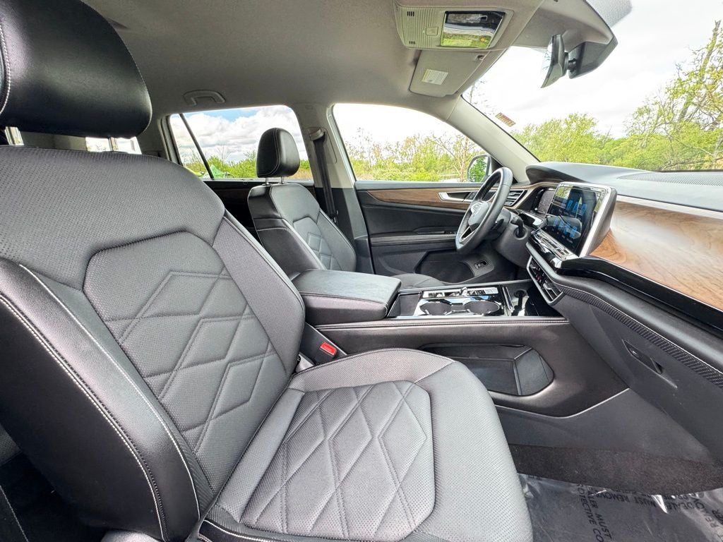 2024 Volkswagen Atlas 2.0T SE w/Technology AWD