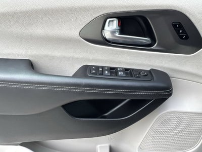 2024 Chrysler Pacifica Touring L FWD