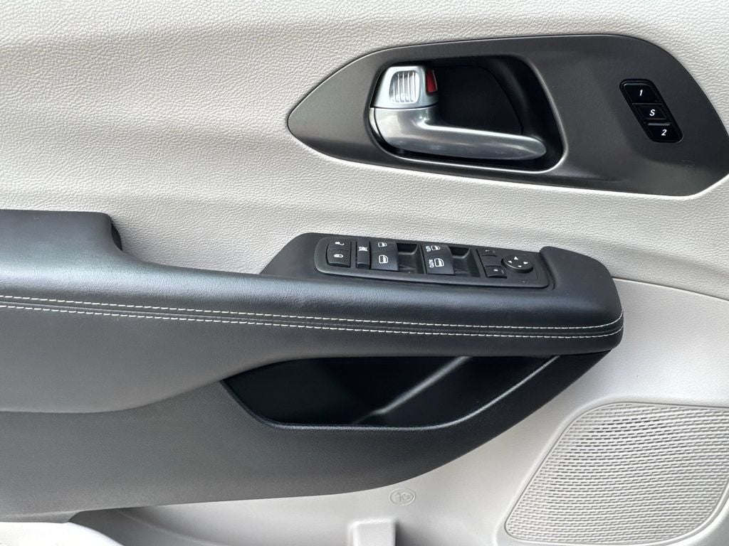 2024 Chrysler Pacifica Touring L FWD