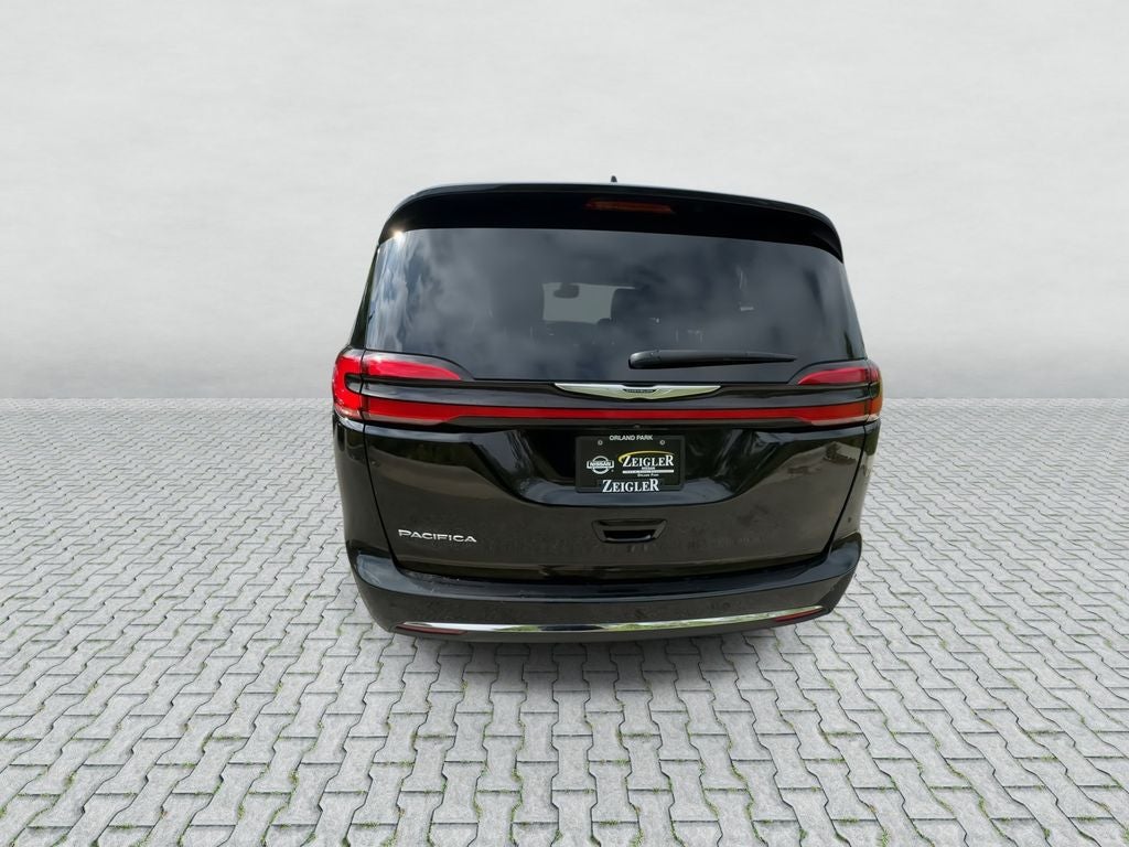 2024 Chrysler Pacifica Touring L FWD