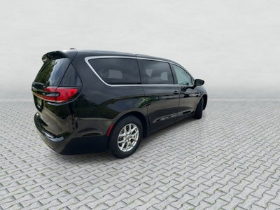 2024 Chrysler Pacifica Touring L FWD