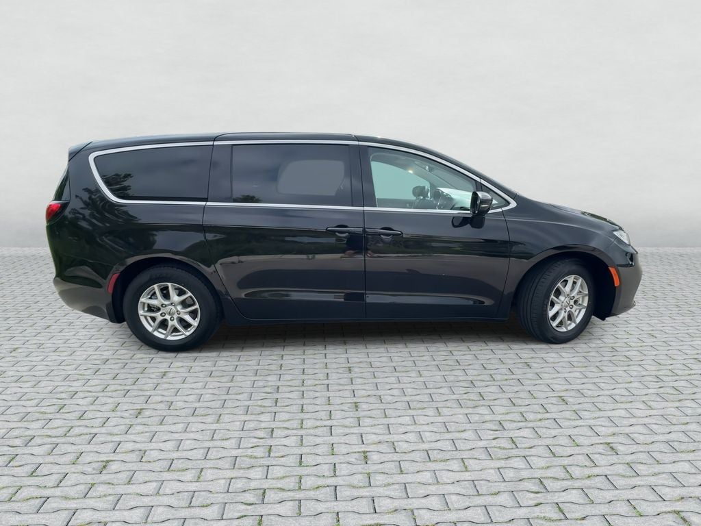2024 Chrysler Pacifica Touring L FWD