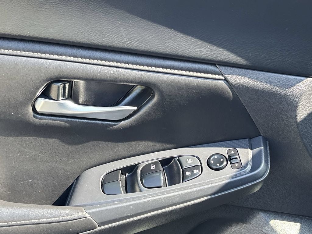 2024 Nissan Sentra SV FWD