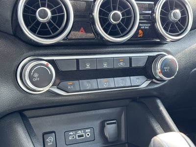 2025 Nissan Sentra SV FWD