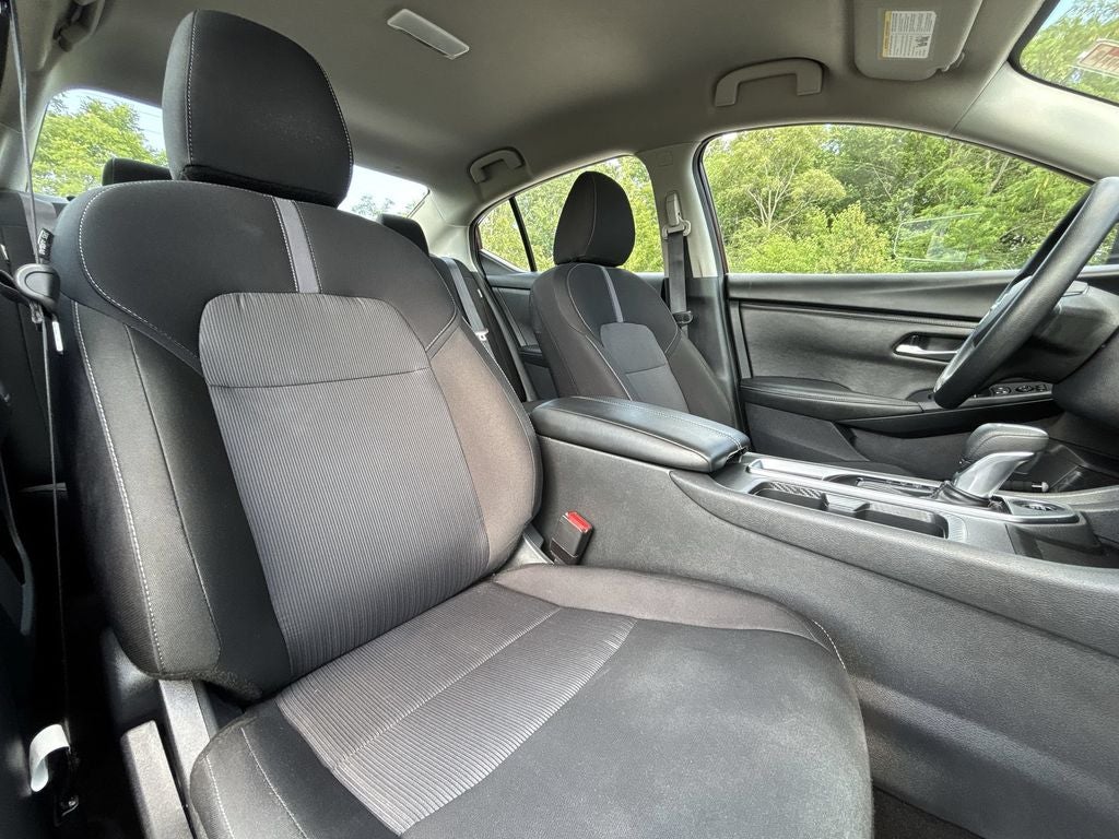 2025 Nissan Sentra SV FWD