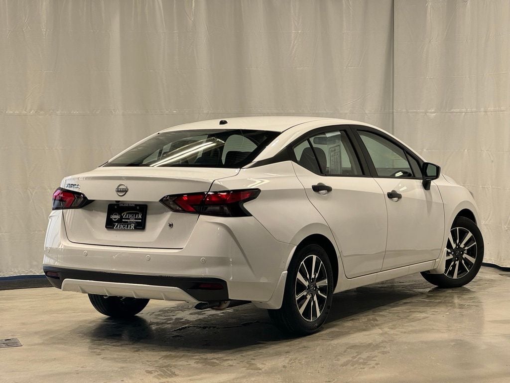 2025 Nissan Versa 1.6 S