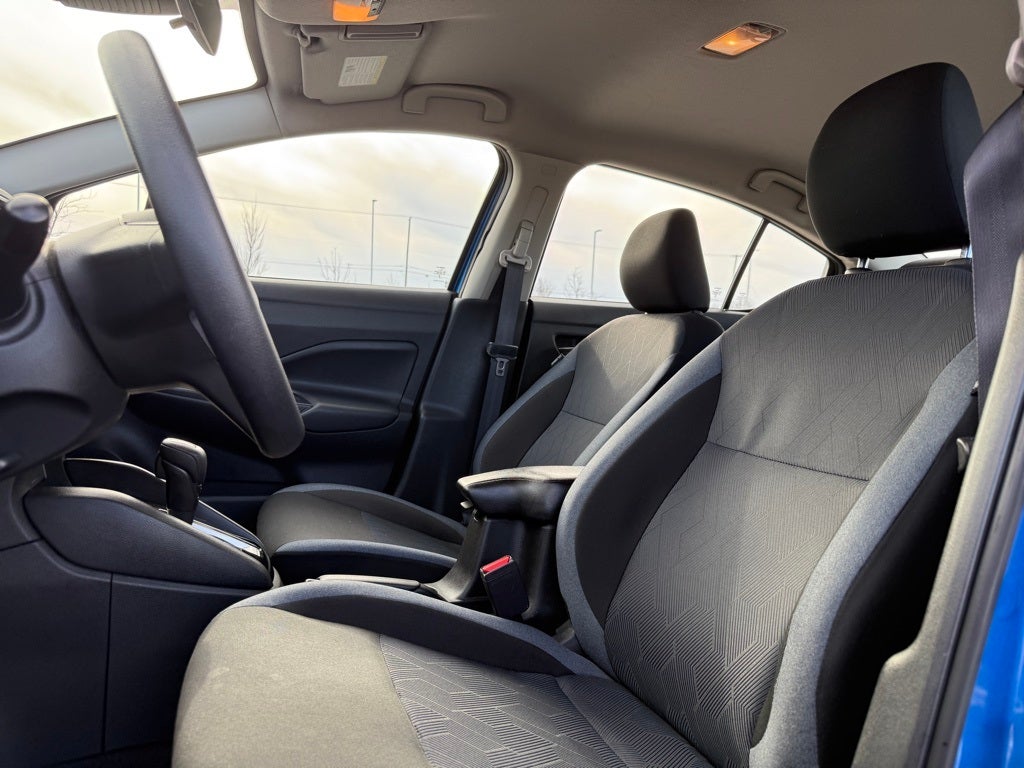 2023 Nissan Versa 1.6 SV