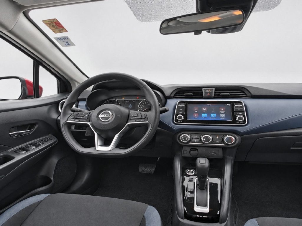 2024 Nissan Versa 1.6 SV