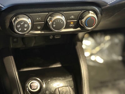 2023 Nissan Versa 1.6 SV