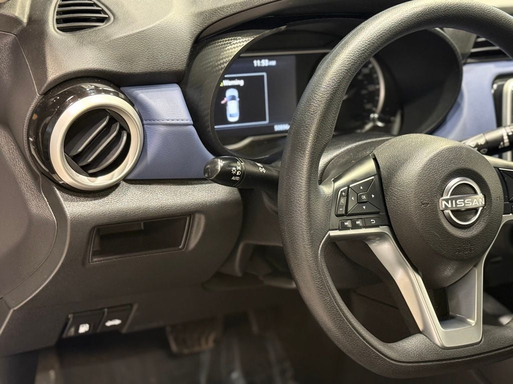 2023 Nissan Versa 1.6 SV