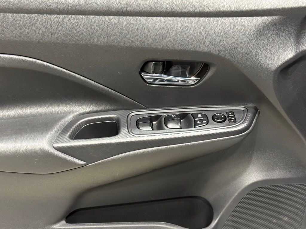 2023 Nissan Versa 1.6 SV