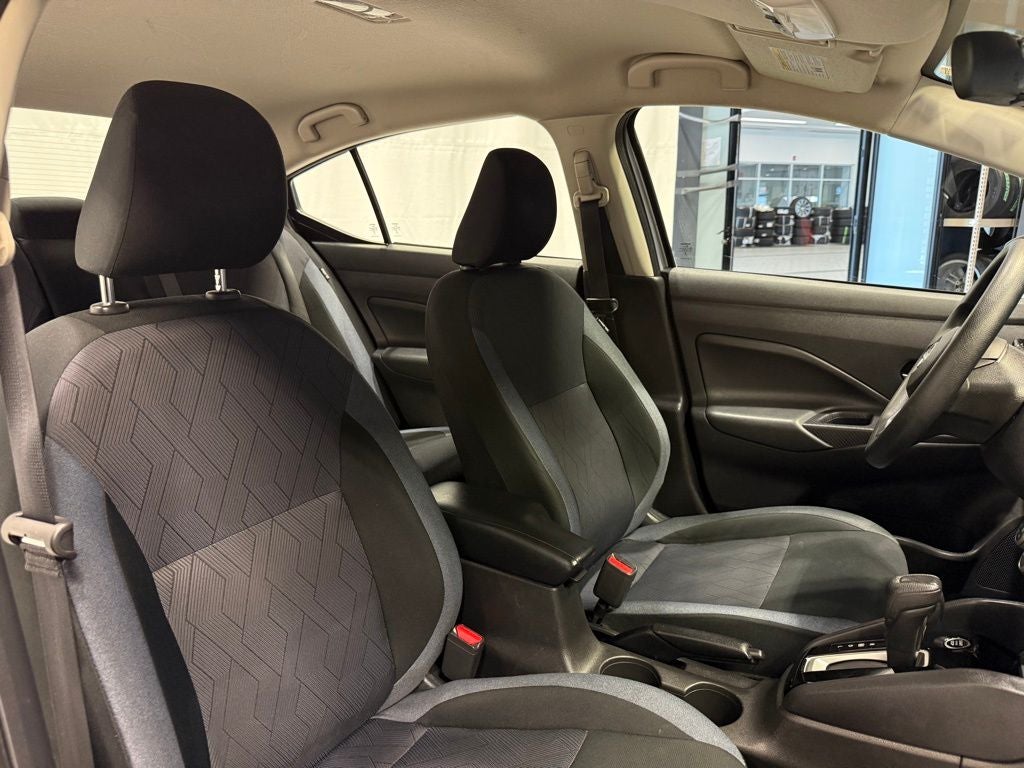 2023 Nissan Versa 1.6 SV