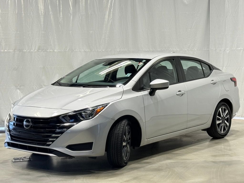 2023 Nissan Versa 1.6 SV