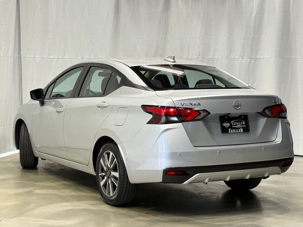 2023 Nissan Versa 1.6 SV