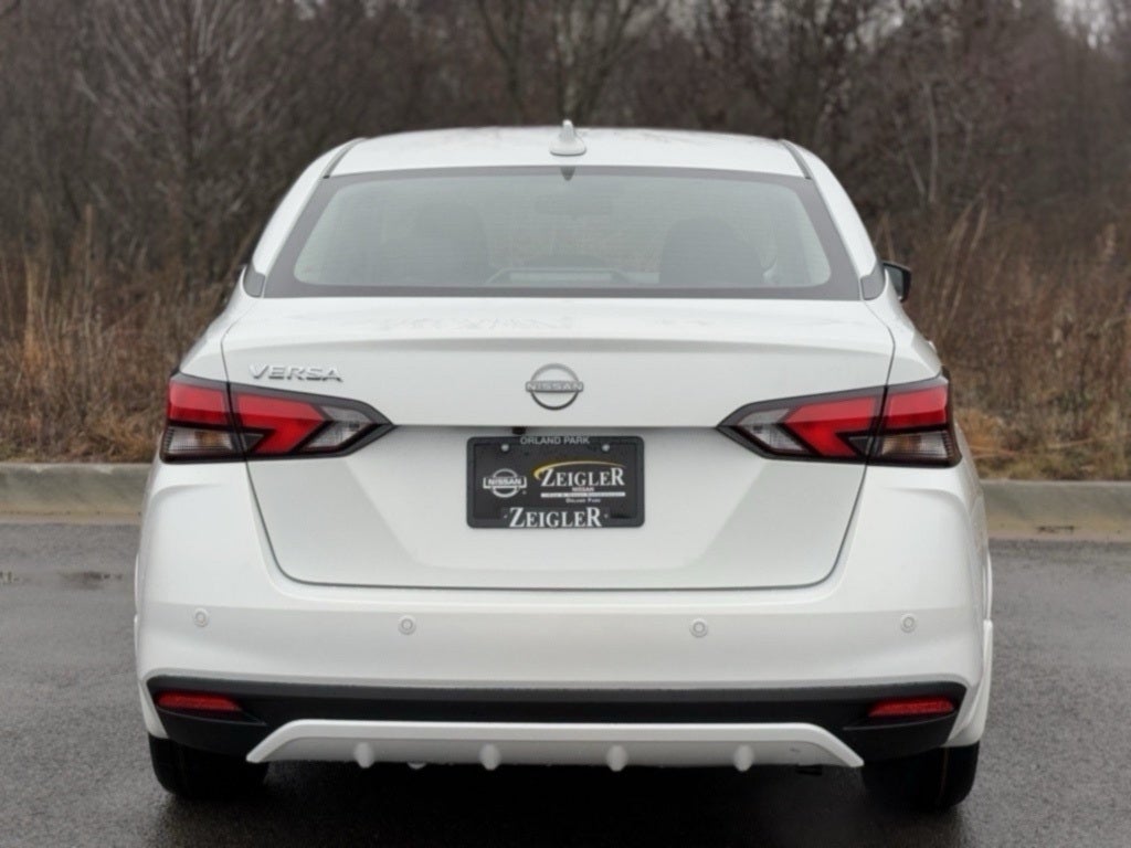 2025 Nissan Versa 1.6 SV