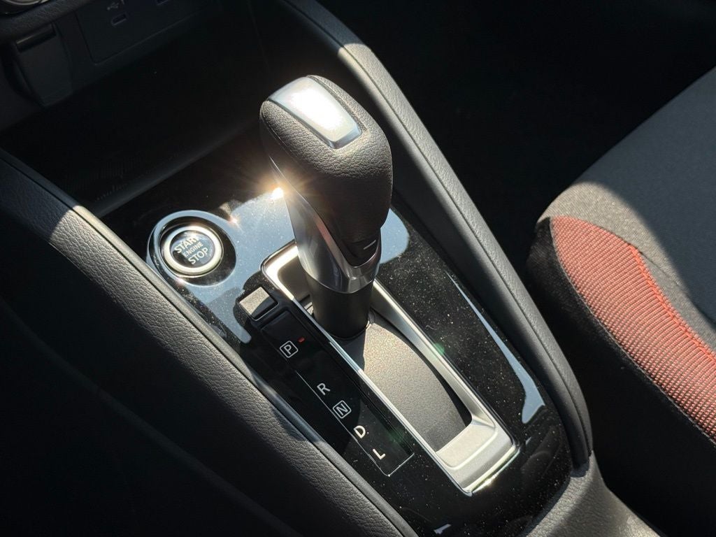 2025 Nissan Versa 1.6 SR FWD