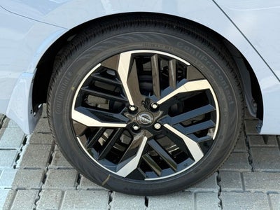 2025 Nissan Versa 1.6 SR FWD