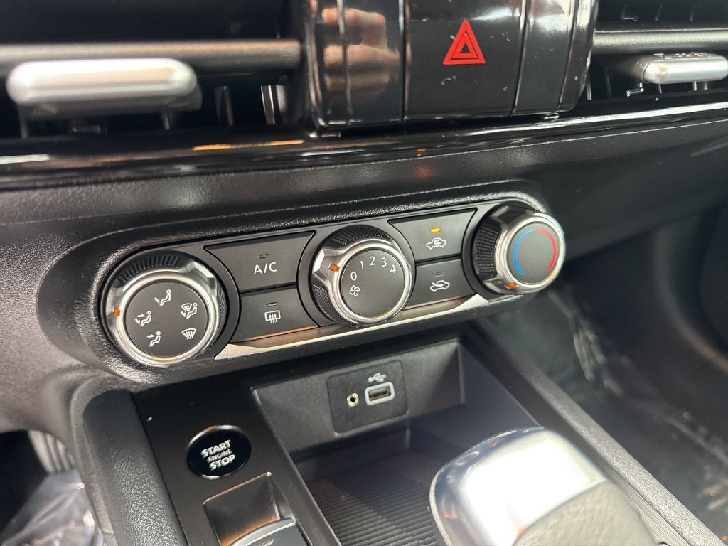 2025 Nissan Kicks S FWD