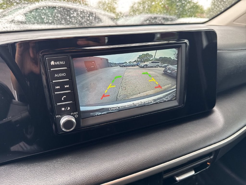 2025 Nissan Kicks S FWD