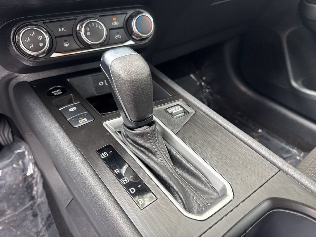 2025 Nissan Kicks S FWD