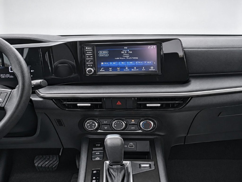 2025 Nissan Kicks S FWD