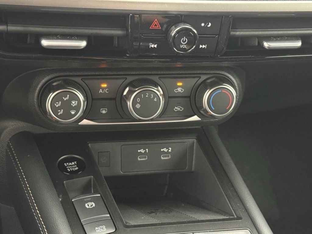 2025 Nissan Kicks SV AWD