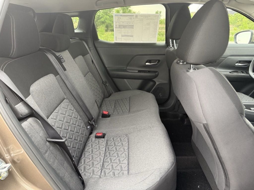 2025 Nissan Kicks SV AWD