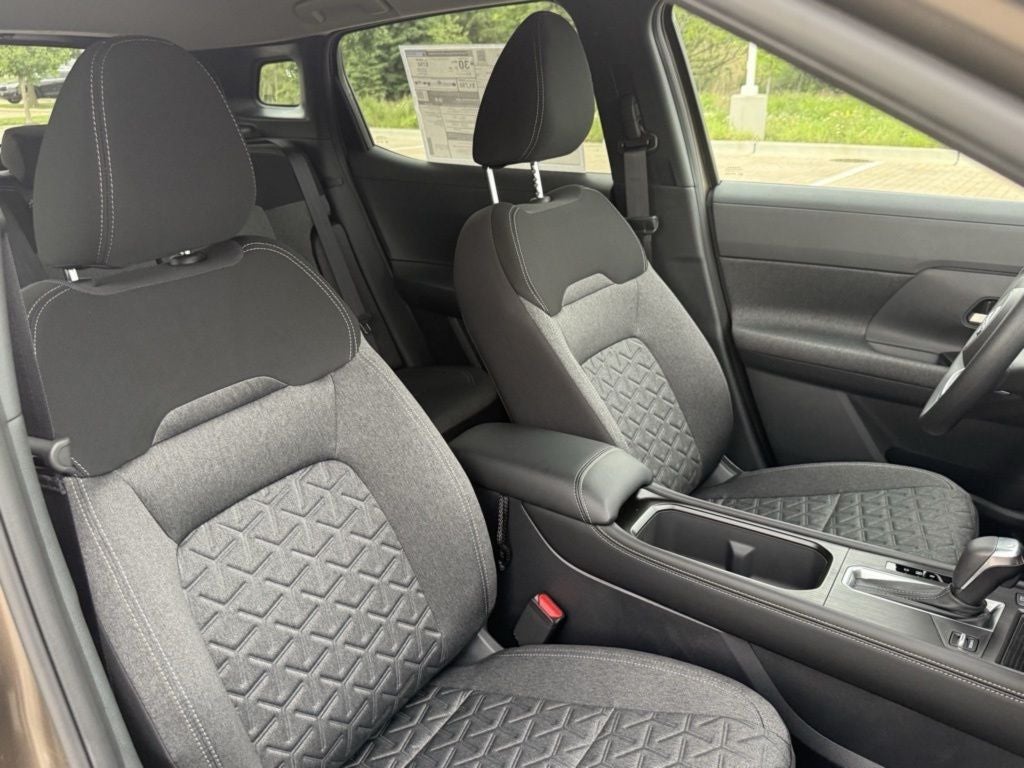 2025 Nissan Kicks SV AWD