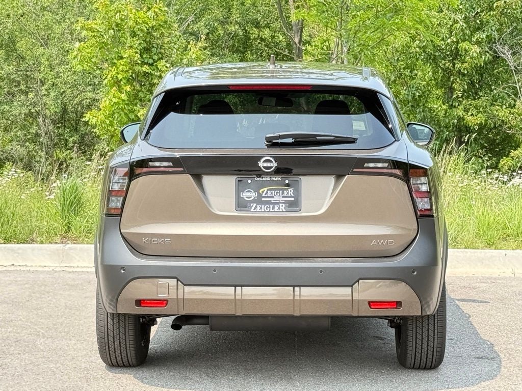 2025 Nissan Kicks SV AWD
