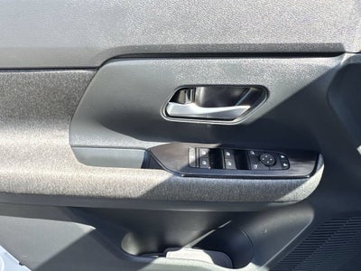 2025 Nissan Kicks SV AWD