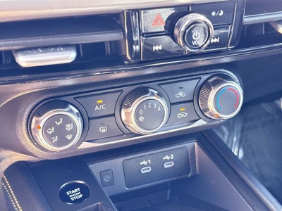 2025 Nissan Kicks SV AWD