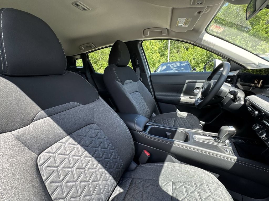 2025 Nissan Kicks SV AWD