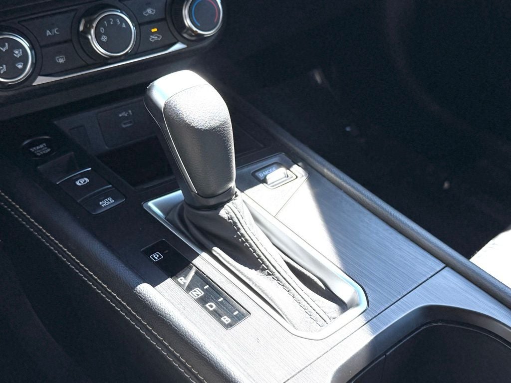 2025 Nissan Kicks SV AWD